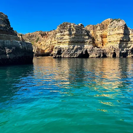 Familiar Old Town Apartment *